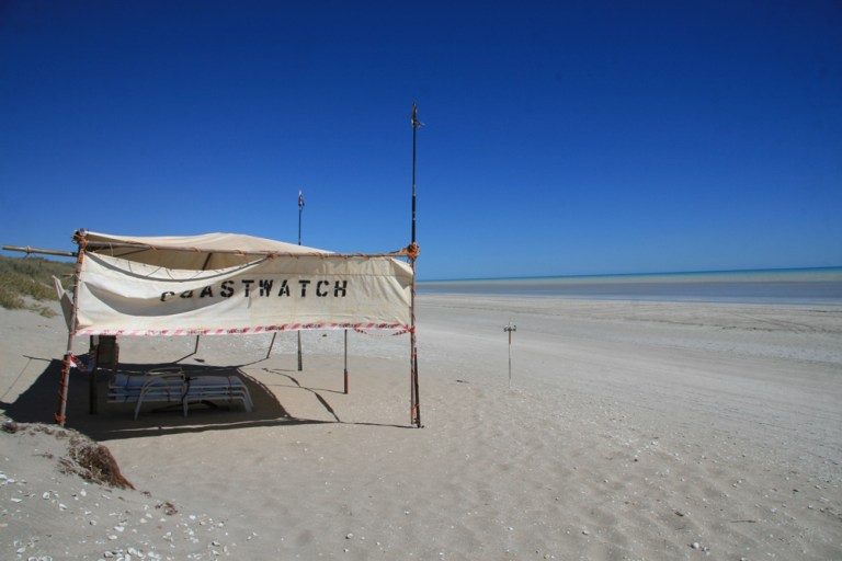 AUSTRALIE Coastwatch 80 Miles beach WA 2009