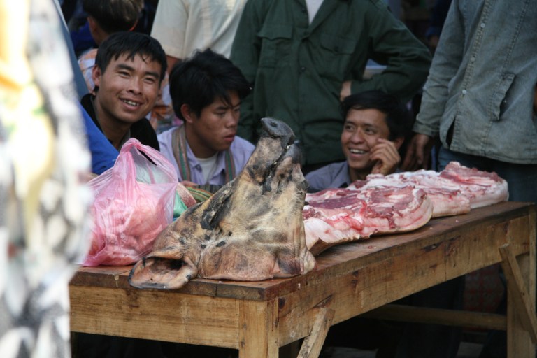 VIETNAM Boucherie marche de Bac Ha