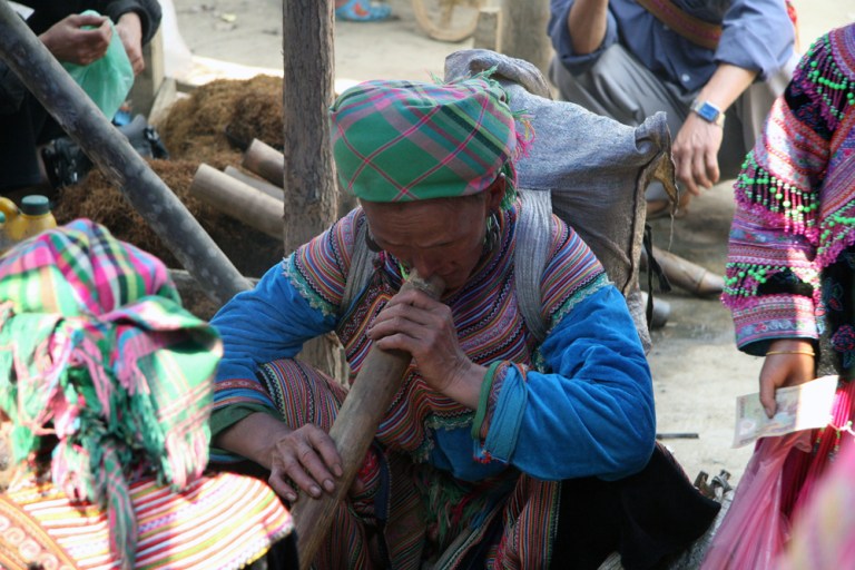 VIETNAM Tabac marche de Bac Ha